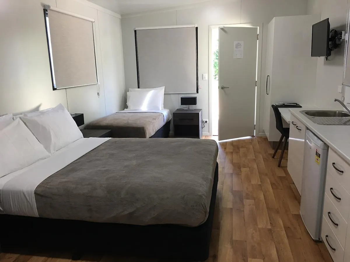Crystal Creek Caravan Park Hotel Mutarnee Australia