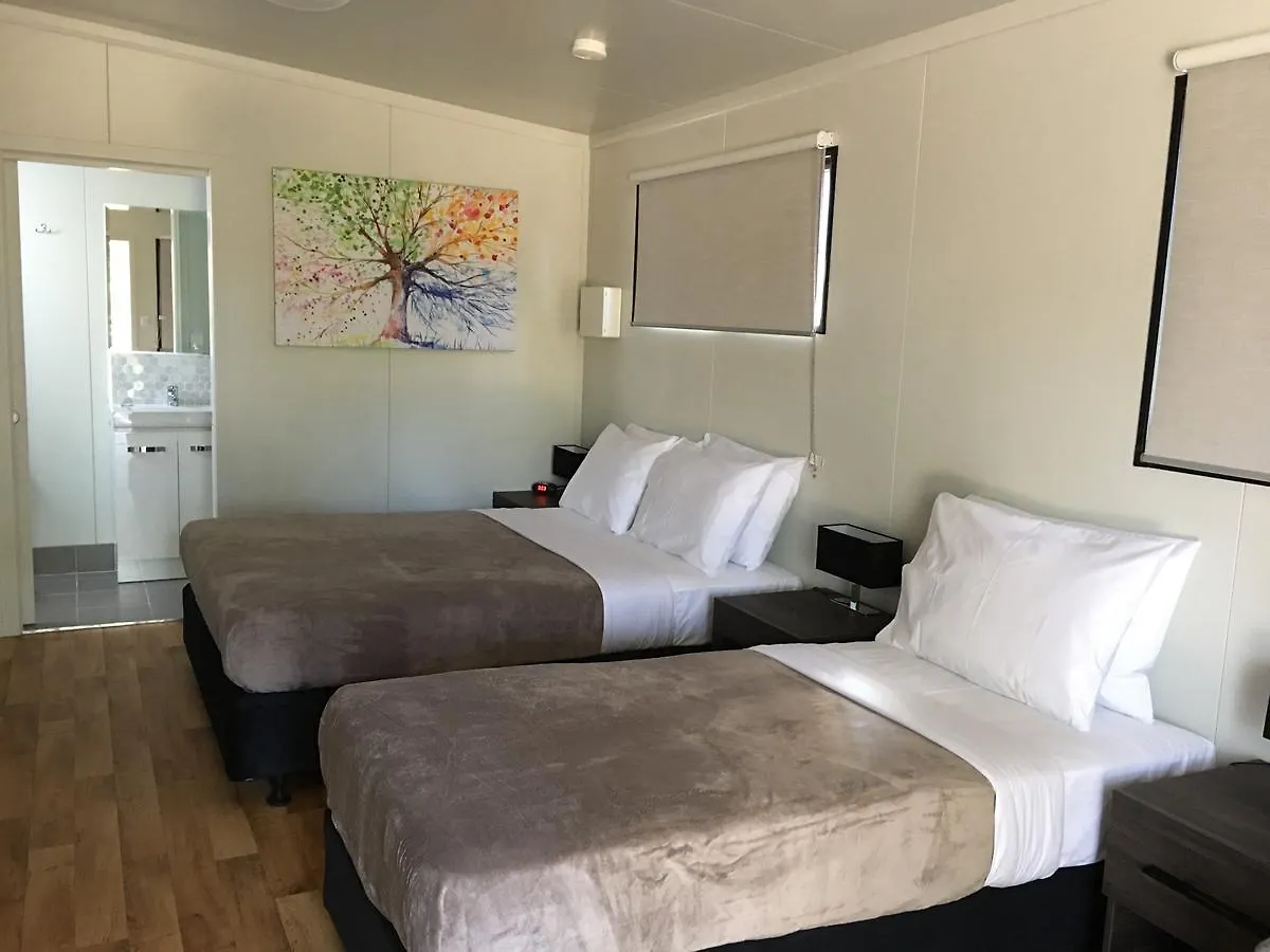 Crystal Creek Caravan Park Hotel Mutarnee 0*,  Australia