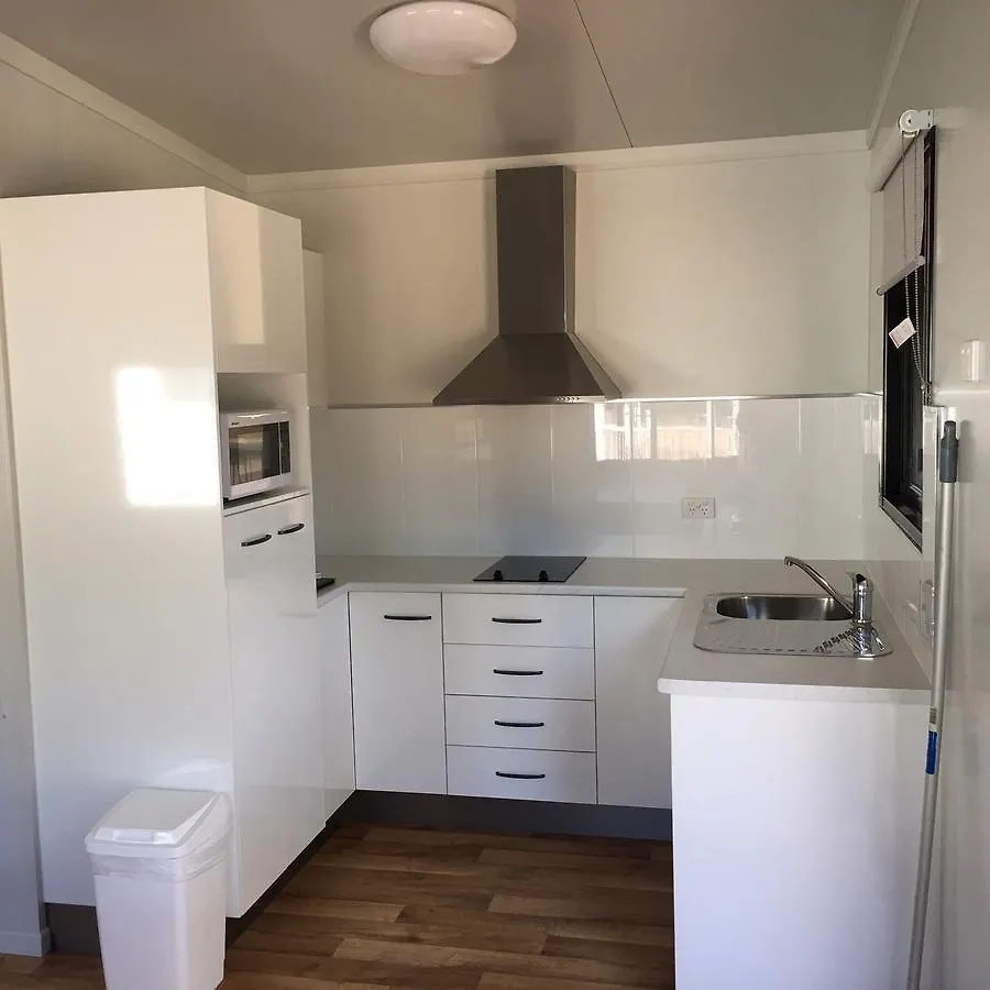 Crystal Creek Caravan Park Hotel Mutarnee 0*,  Australia